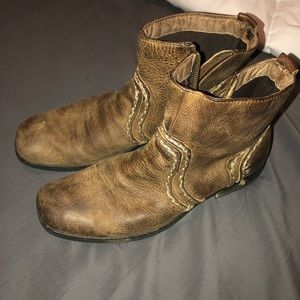 Men’s casual dress boot